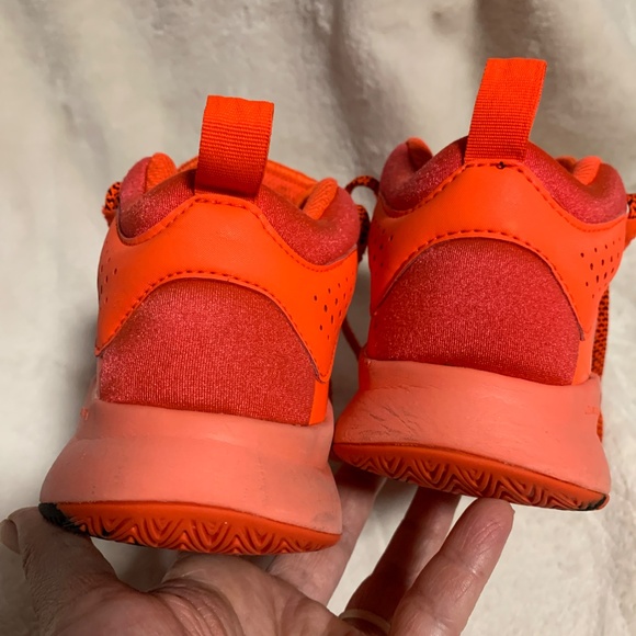 adidas boys sneakers SZ 3.5 - Picture 4 of 7